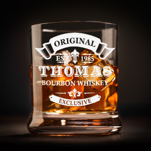 Whiskyglas mit Wunschgravur personalisiert Whiskyglas mit Wunschgravur personalisiert