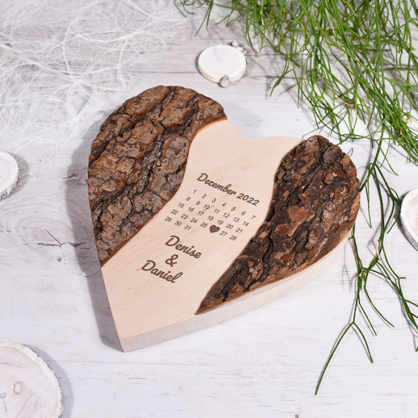 Holz Baumscheibe mit Gravur - in Herzform - Hochzeitsgeschenk